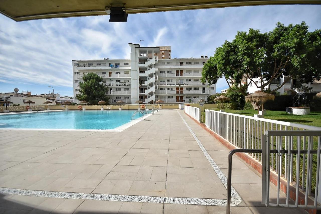 Gran Carihuela Apartment Torremolinos Bagian luar foto