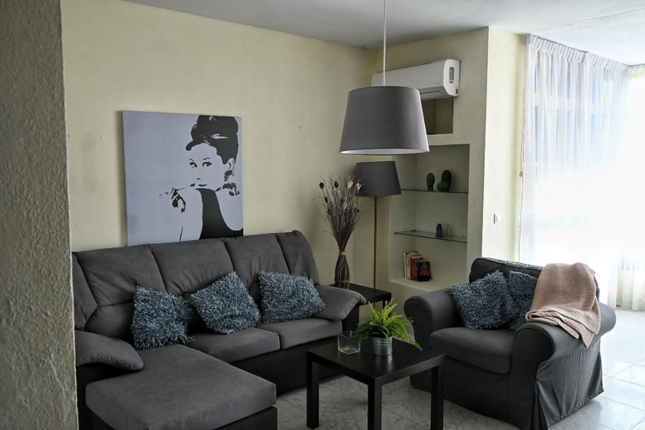 Gran Carihuela Apartment Torremolinos Bagian luar foto