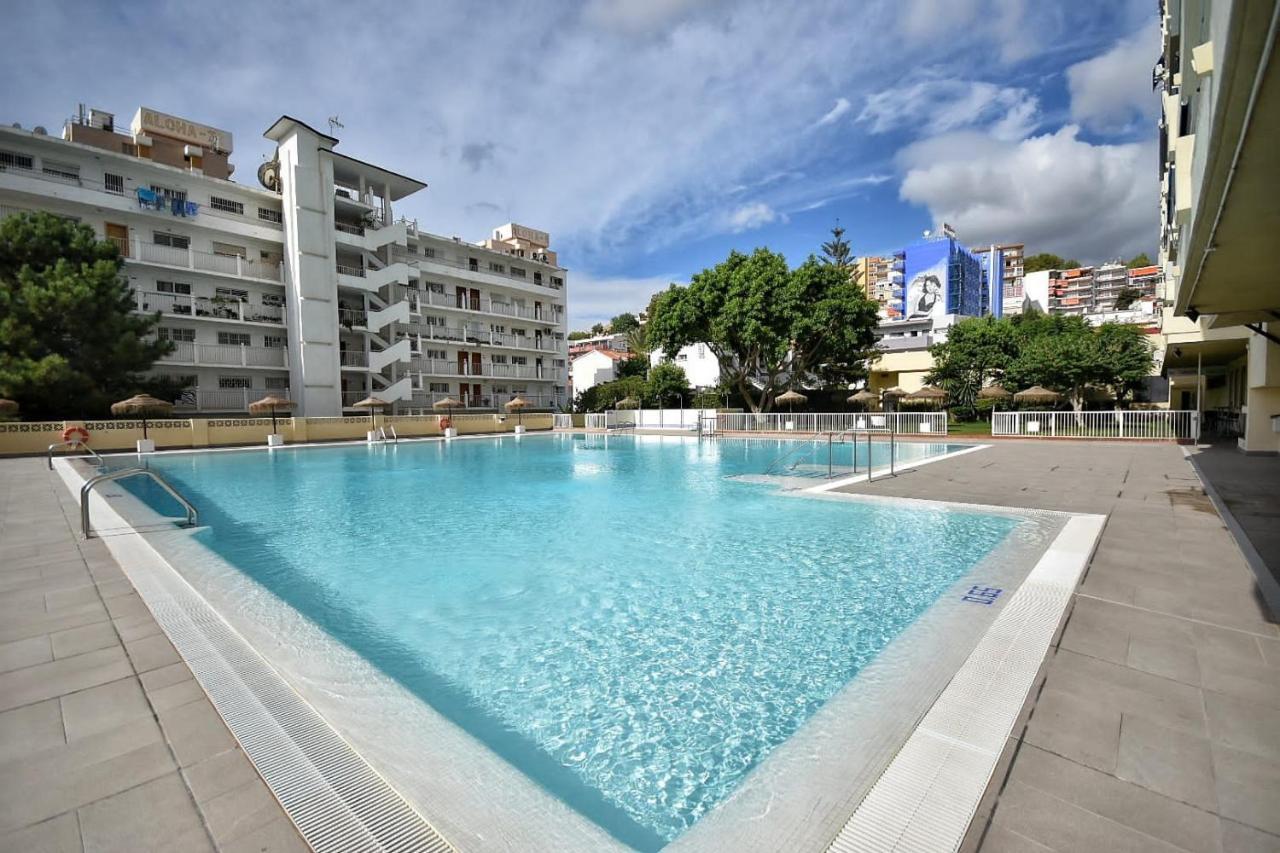 Gran Carihuela Apartment Torremolinos Bagian luar foto