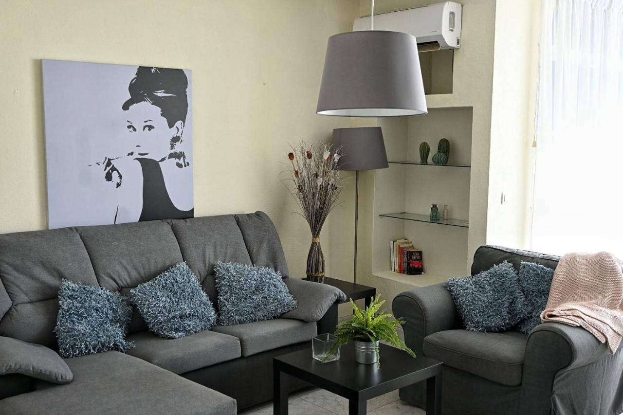 Gran Carihuela Apartment Torremolinos Bagian luar foto